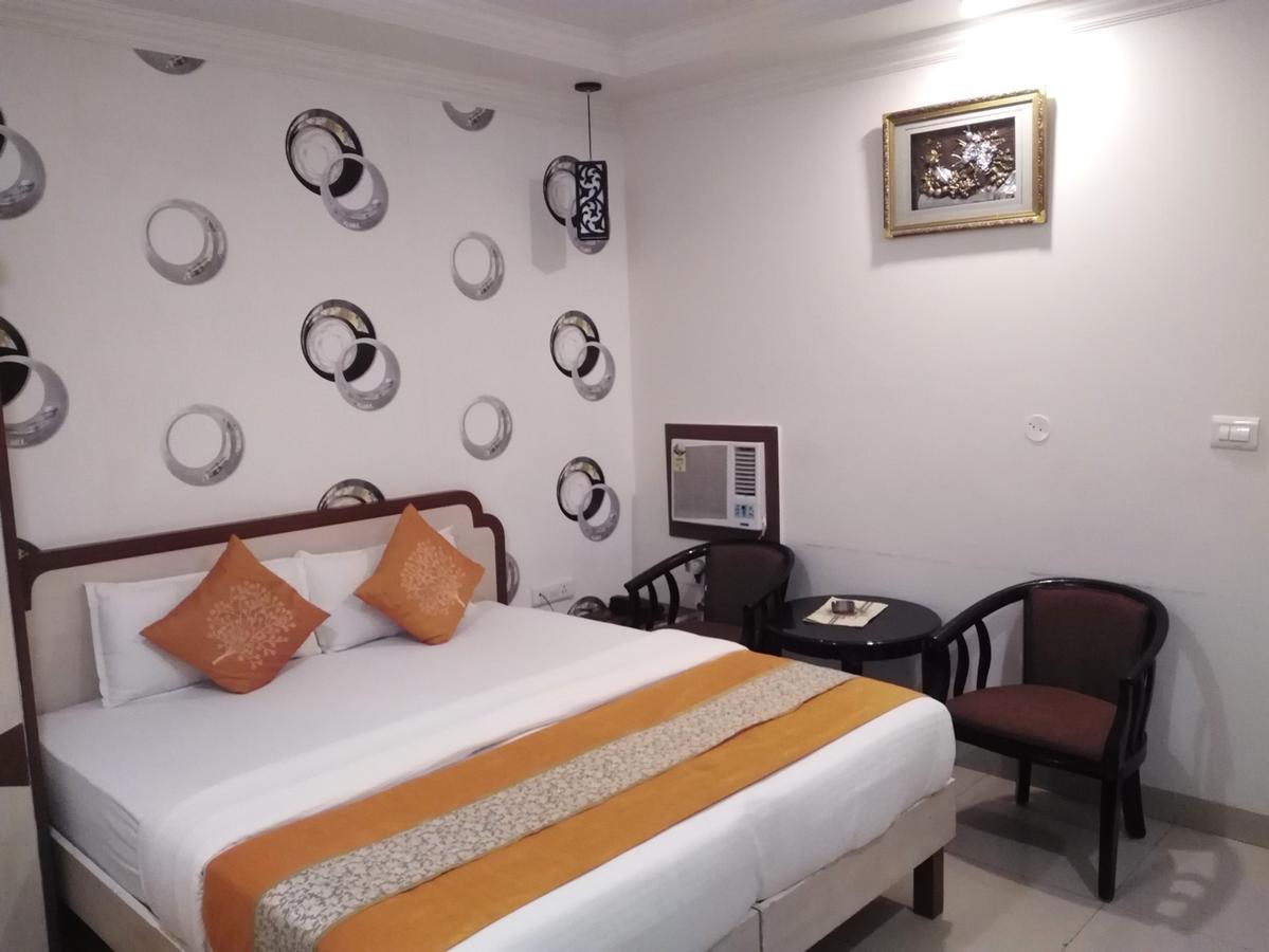 בהופאל Hotel Rajlaxmi מראה חיצוני תמונה