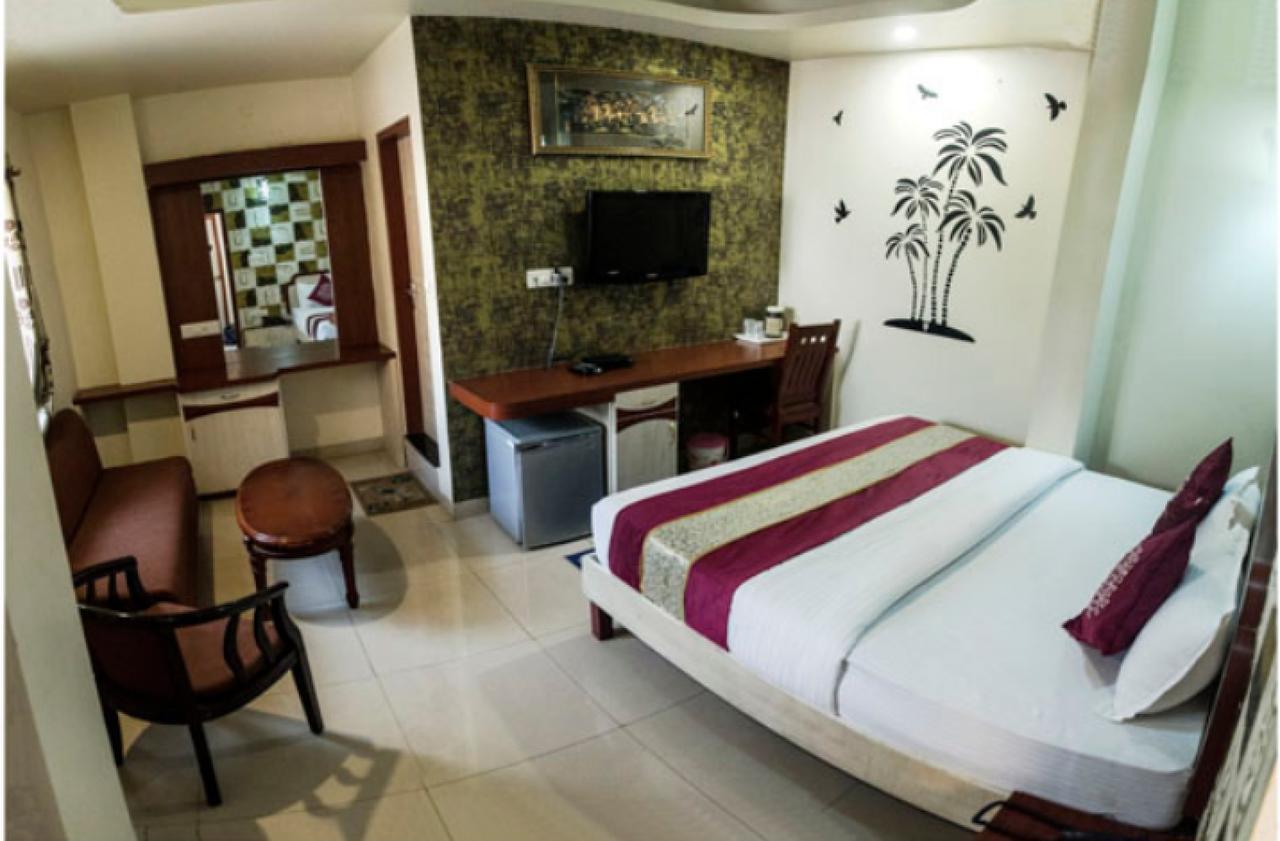 בהופאל Hotel Rajlaxmi מראה חיצוני תמונה
