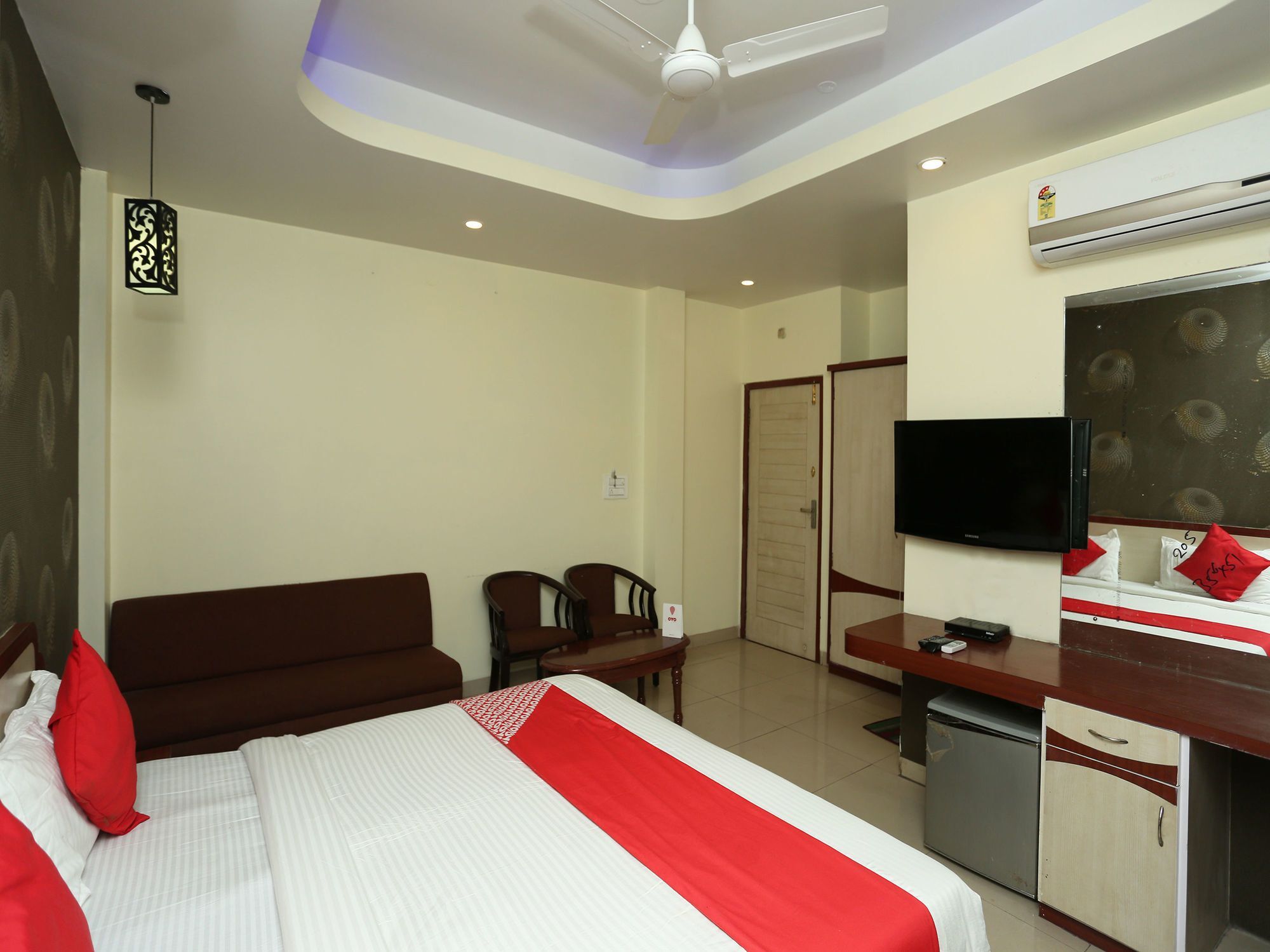 בהופאל Hotel Rajlaxmi מראה חיצוני תמונה