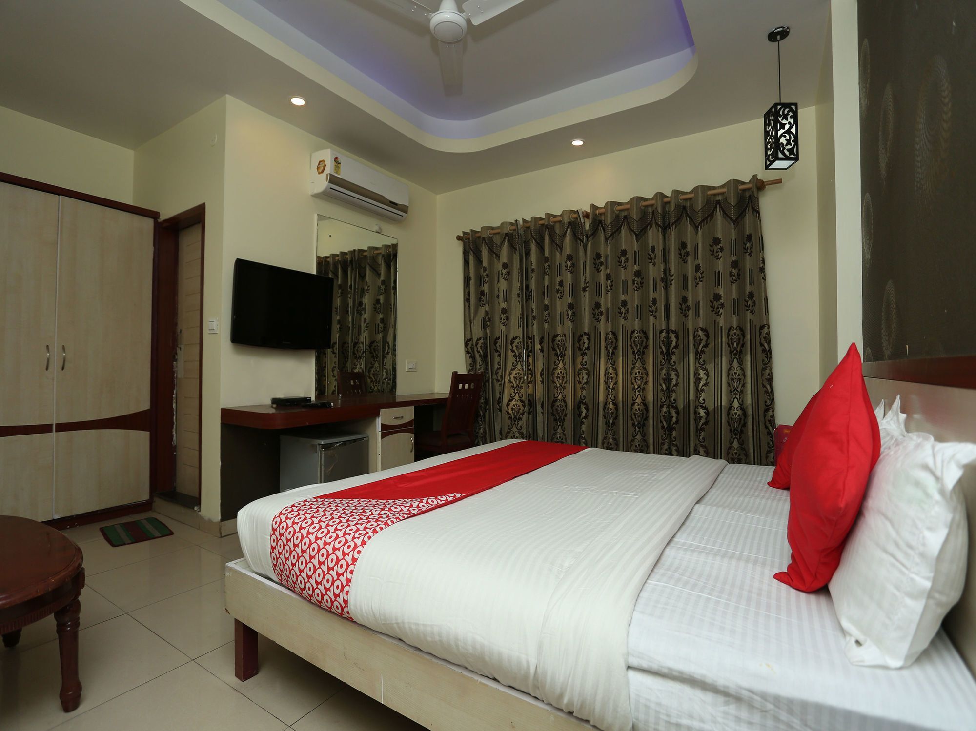 בהופאל Hotel Rajlaxmi מראה חיצוני תמונה